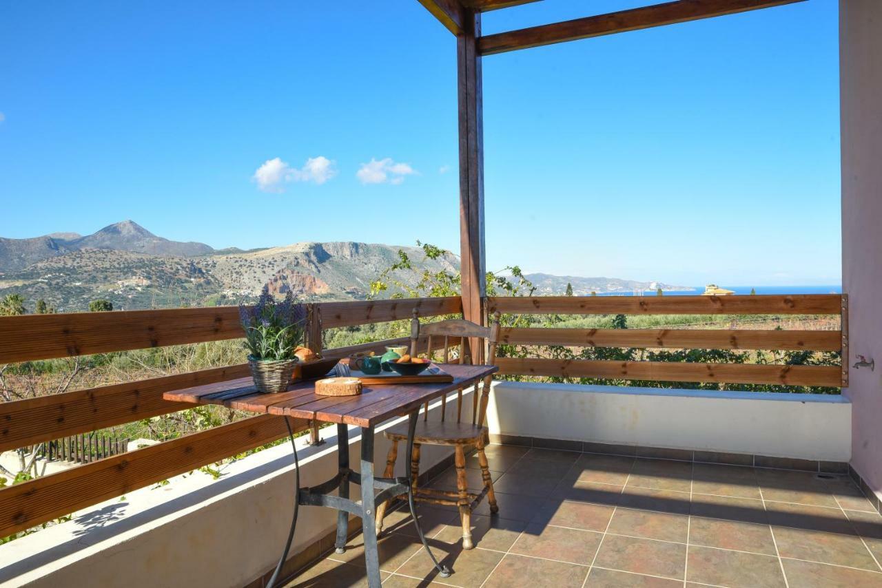 Country House With View Kato Kalesia Esterno foto